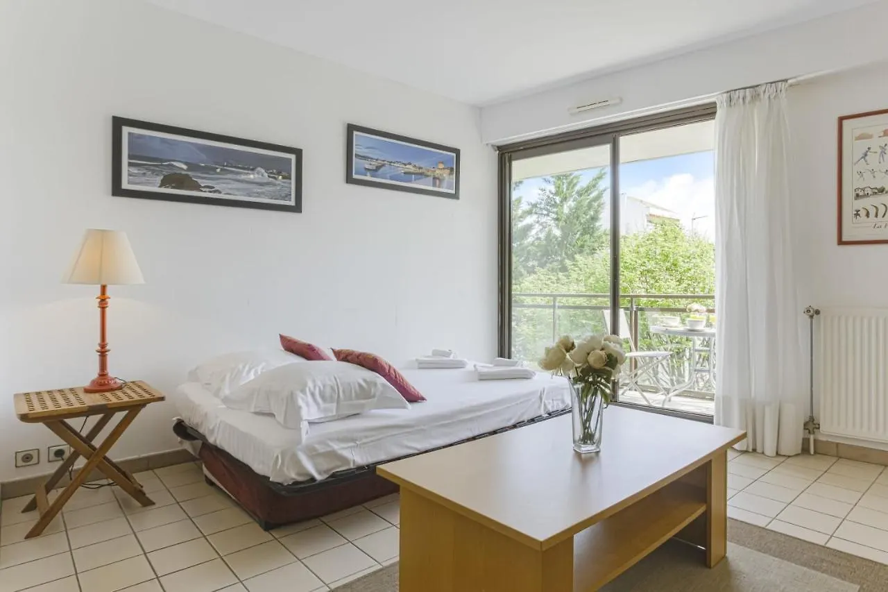 Appartement Ajar - Welkeys Biarritz Apartment